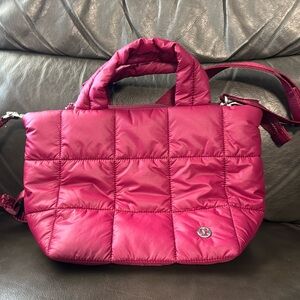Lululemon quilted grid crossbody